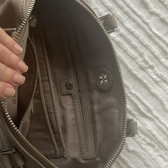 EUC - Tory Burch Brody Small Slouchy Satchel - Picture 9 of 9